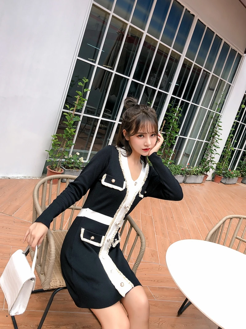 

2019 Newest Autumn Design Women Single-breasted V Neck Knitted Dresses Good Quality Womans Long Sleeve Runway Dress Female