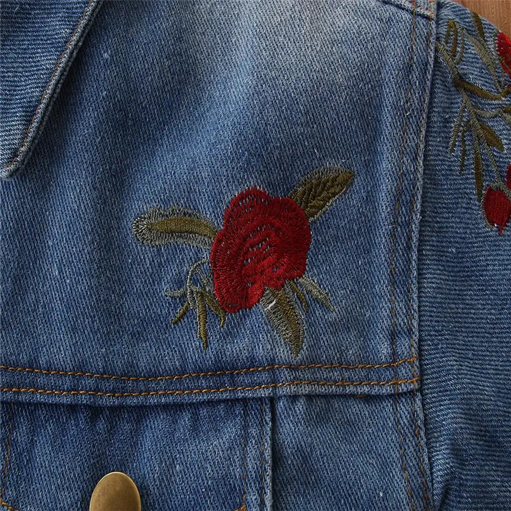 Джинсовая куртка с цветочной вышивкой для девочек модная верхняя одежда детей