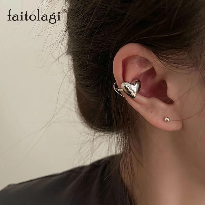 

2021 New Love Heart Clip On Earrings Silver Color No Piercing Ear Cuff Korean Earrings for Women Aesthetic Accessories Jewelry