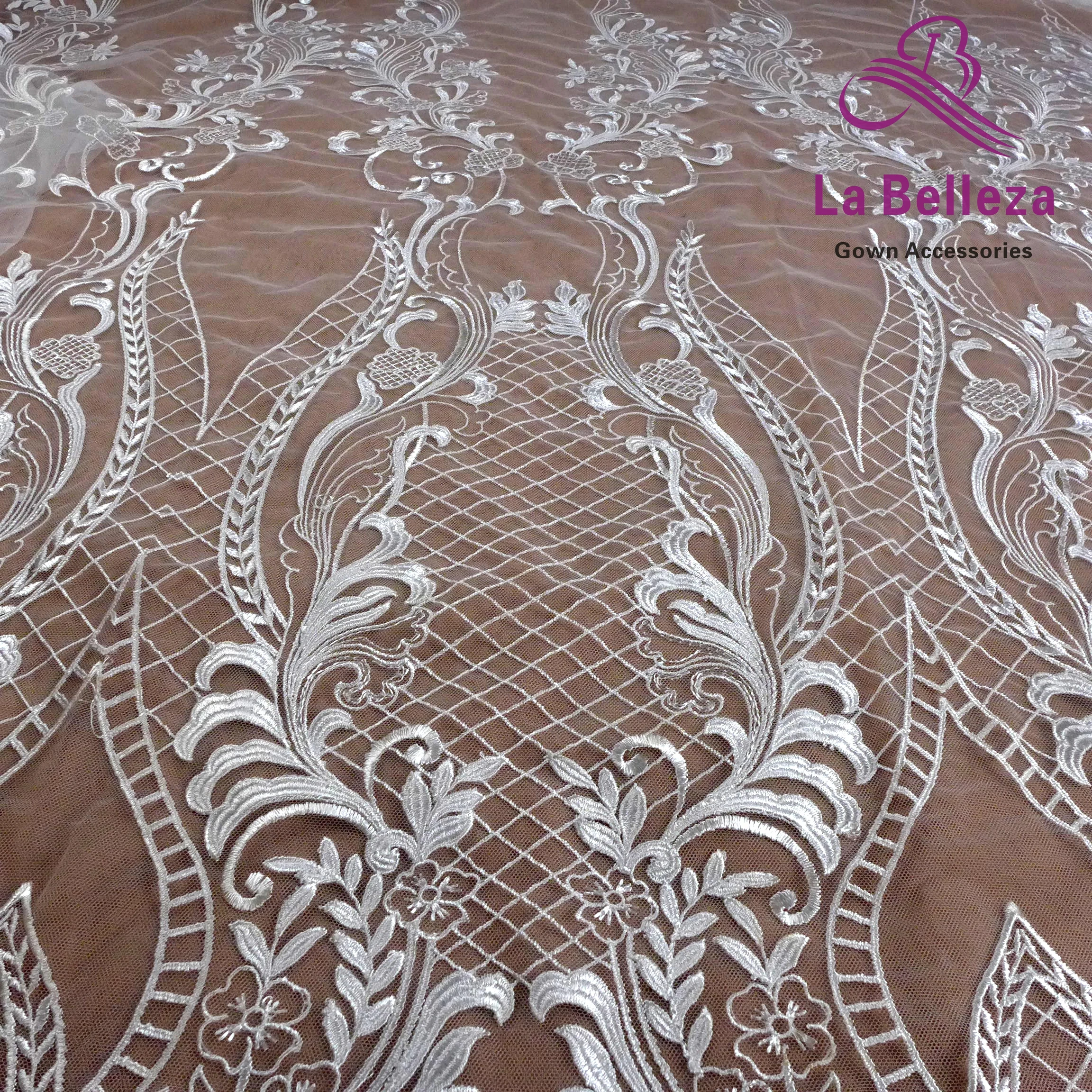 Высококачественная белая кружевная ткань с большим рисунком и вышивкой на сетке
