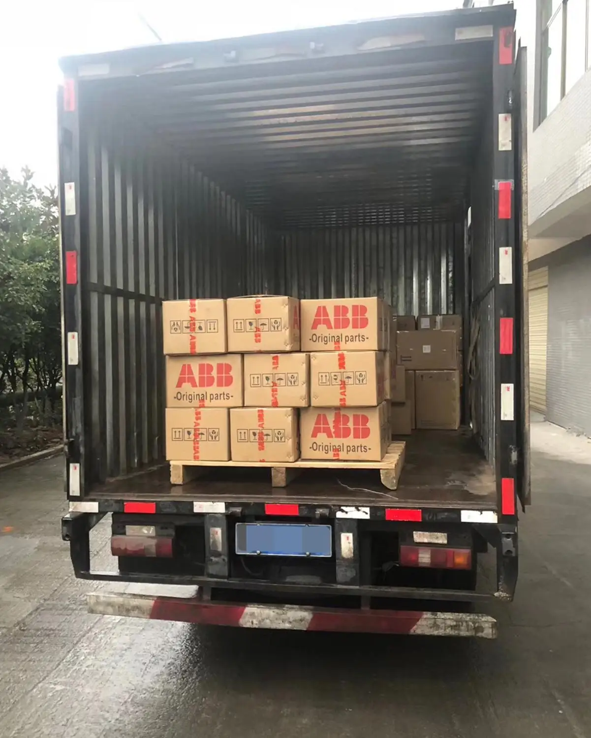 

New in box ABB DSQC1000 3HAC042766-001 Computer Unit For Robot Controller With Free DHL/UPS/FEDEX