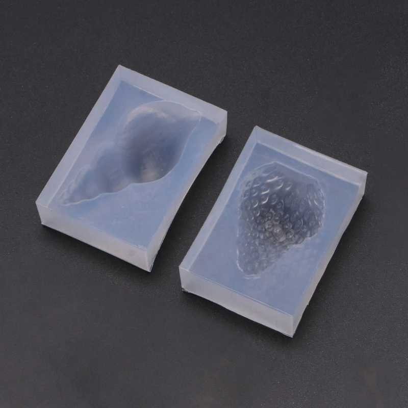 

3D Strawberry Conch Resin Casting Mold Strawberry Keychain Resin Mold Craft DIY X7YA