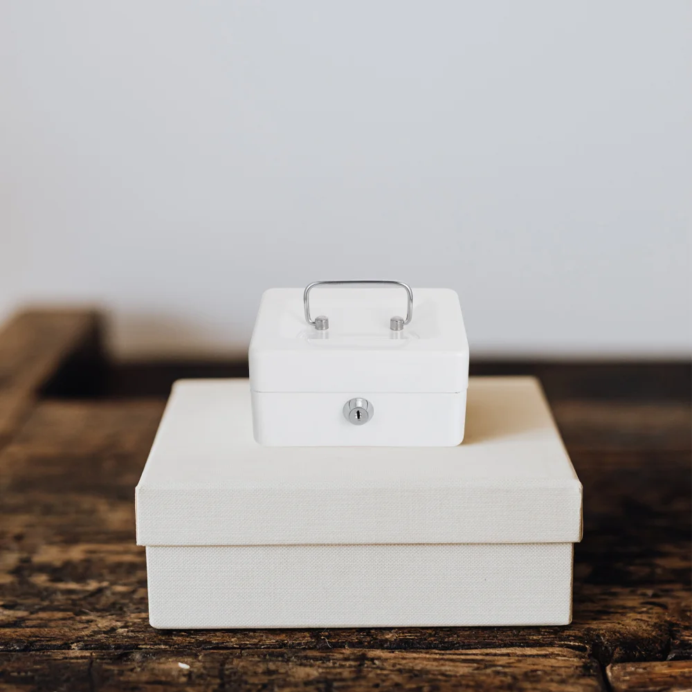 

2 Pcs Iron Key Storage Holder Certificates Storage Boxes Grid Boxes