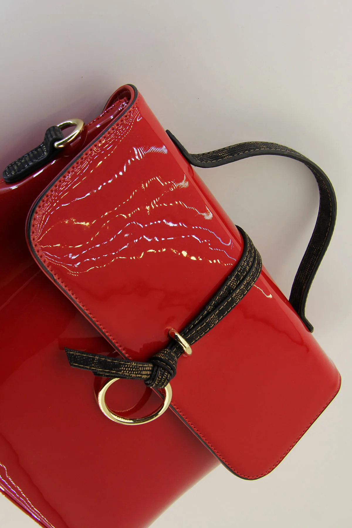 

HNB Red Patent Leather Leopard Detail Hand Bag