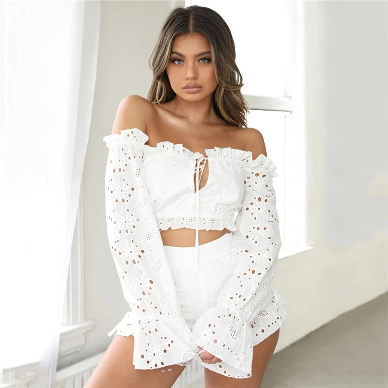 

Womens Sexy tshirt Lace Crop Top Off Shoulder Strapless T Shirt Elegant Dames Ladies Tee Shirt Femme Party Club Tee Streetwear