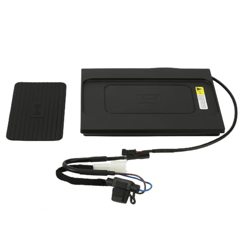 

Non-slip 15W Fast Charging Wireless Charger Compact Efficient Wireless Car Phone Charger Pad for TOYOTA CAMRY 2018-2020