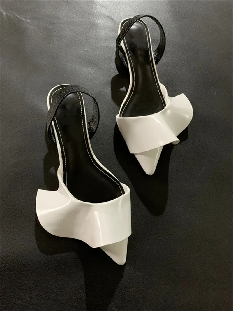 Босоножки женские кожаные с оборками и острым носком 2019 | Обувь