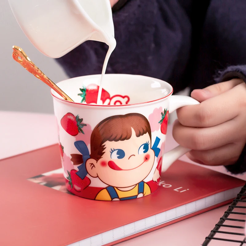 

PEKO Ceramic Mug Cartoon Strawberry Coffee Milk Tea Mugs Kitchen Tableware Cute Porcelain Breakfast Oats Cup Housewarming Gift