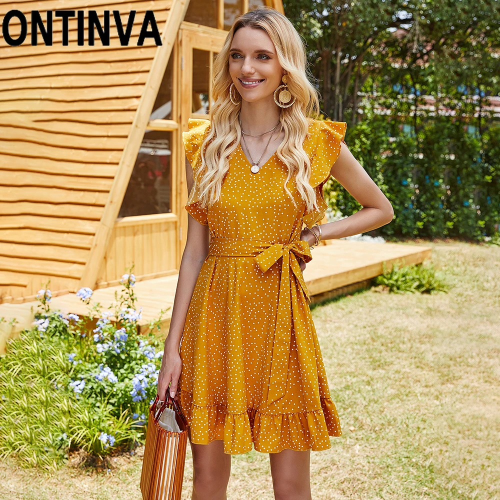 Женское летнее платье оранжевого цвета с v образным вырезом оборками рукавами и