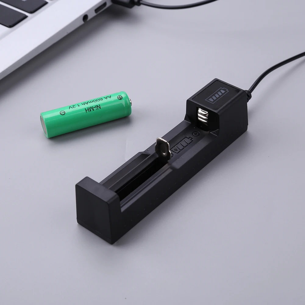 Быстрое зарядное устройство DC 5 В/1 А 18650 с USB-портом и литиевым аккумулятором |