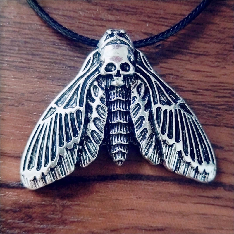 

Привлекательное ожерелье с подвеской в виде головы моли с большим черепом, украшение, модный подарок на Хэллоуин для девочек, мальчиков, жен...