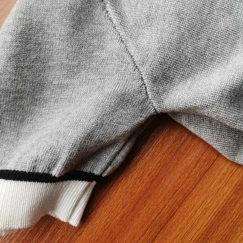 

Large Size Stripe Knitted Short Sleeve V-Neck Tops Women For Summer Breathable Contrast Color Knitwear High Elasticity Female