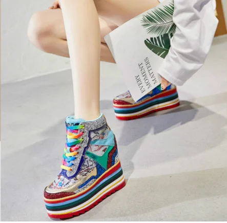 Кроссовки женские на массивной платформе повседневные туфли танкетке очень