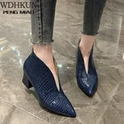 Женские лакированные туфли с острым V-образным вырезом, на высоком каблуке