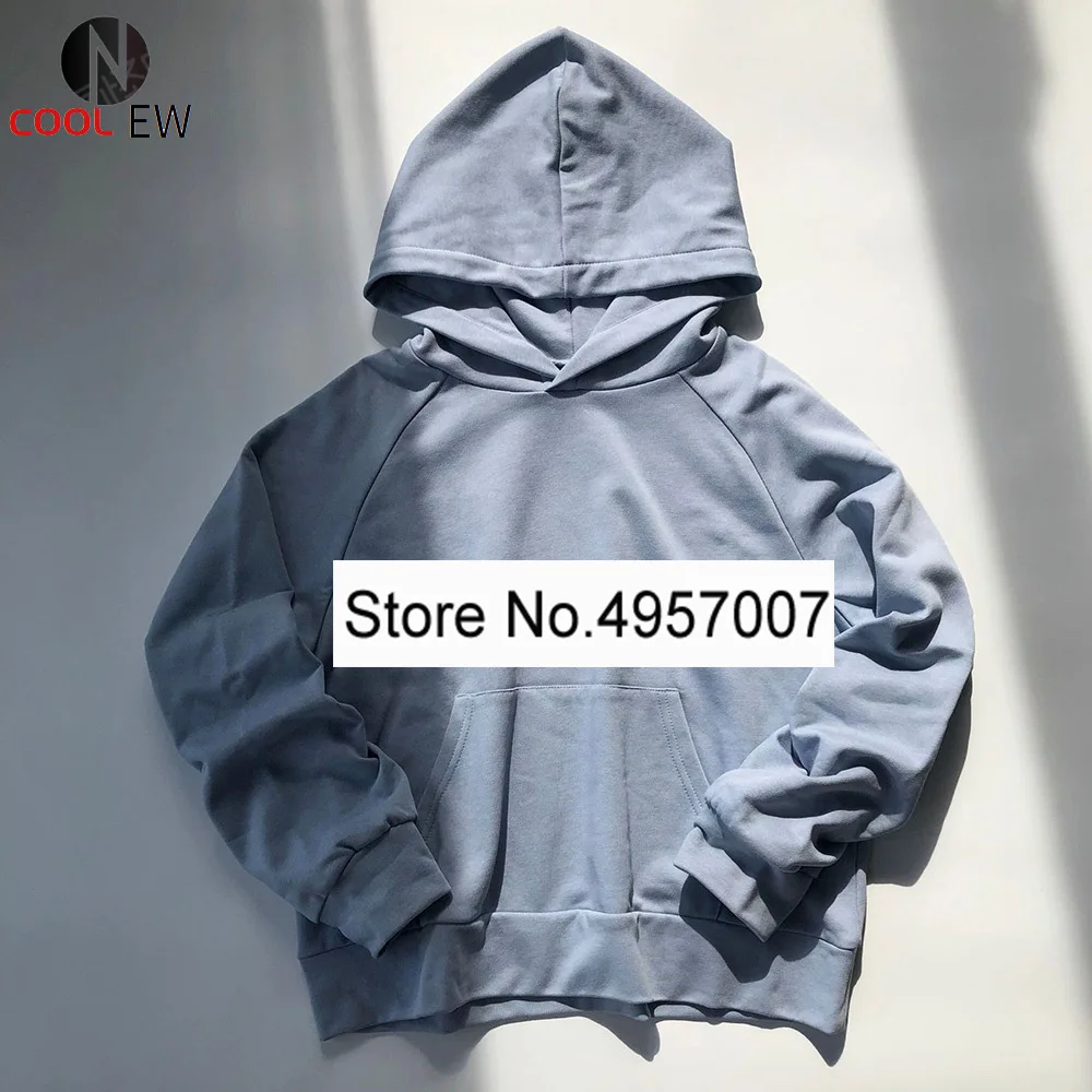 

Hoodies & Sweatshirts