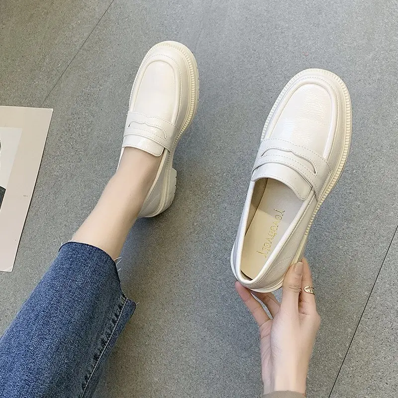 

All-Match Summer Shoes Ladies Shallow Mouth Autumn Round Toe British Style Female Footwear Casual Sneaker Loafers With Fur Oxfor