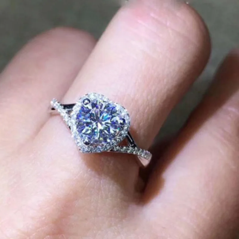 

Fashion Classic Huge Love Heart Shaped Solitare Infinite Wedding Rings for Women Accessories Rings With Dazzling Cubic Zircon