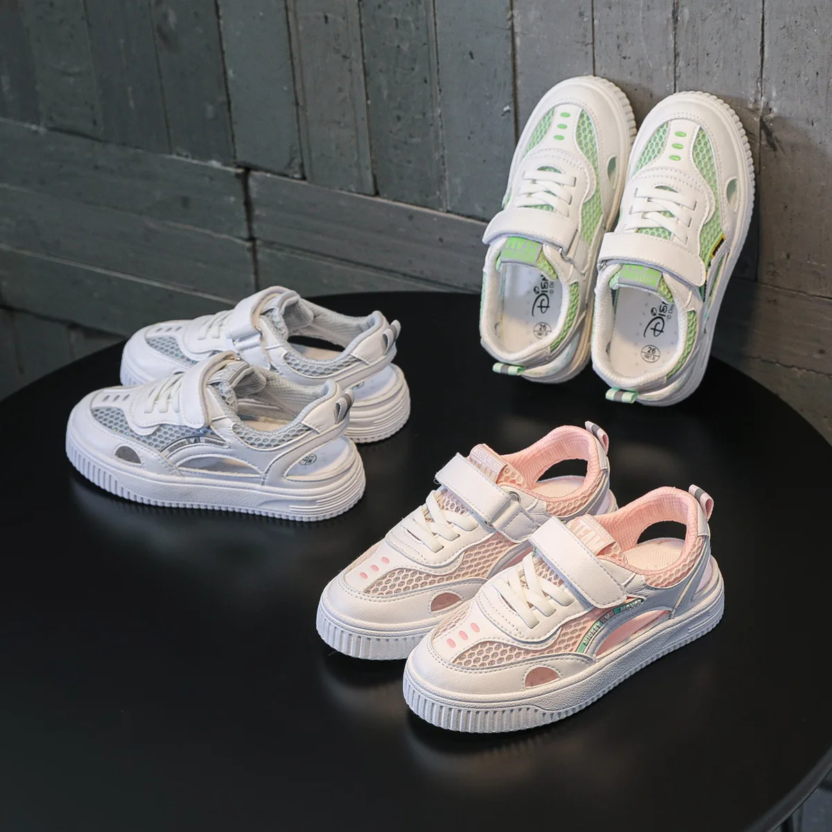 

Disney children's color matching hollow non-slip soft sole casual shoes boys and girls summer mesh sandals student running shoes