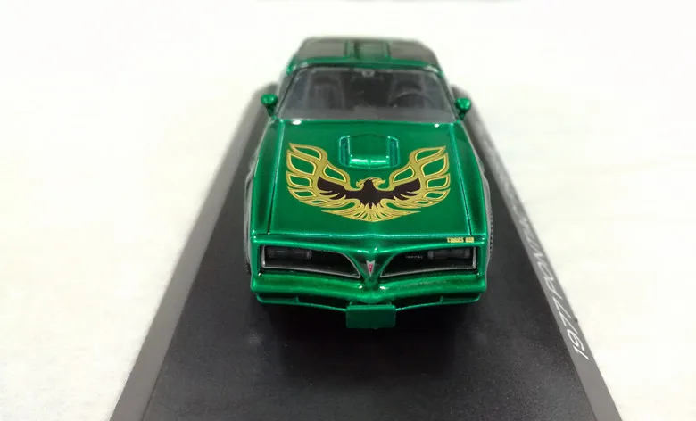 Автомобиль GreenLight 1:43 1977 PON TIAC FIREBIRD T/A boutique из сплава игрушки для детей детские