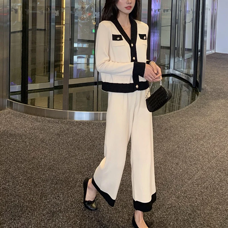 

Осень-зима 2021 Новинка Модный профессиональный вязаный кардиган с V-образным вырезом + широкие брюки с эластичным поясом повседневный компле...