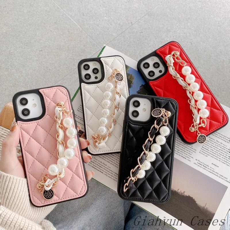 

Metal Pearl Bracelet Chain Lanyard Leather Cover For iphone 12 Pro Max MiNi 11 ProMax X XS XR 6S 7 8 Plus SE 2020 Phone Case