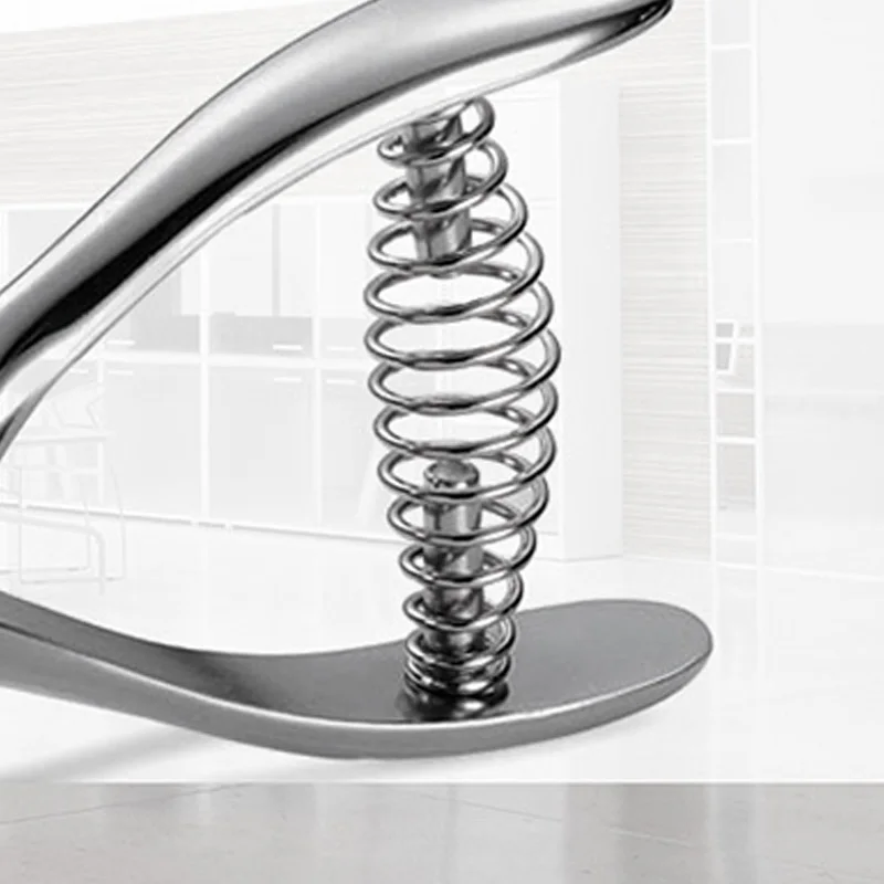 

KW-TRIO 4X15mm Hole Punch for Credentials Card Slot Punch Hand-Held Single Hole Punch Badge Punches Oval Keypunch