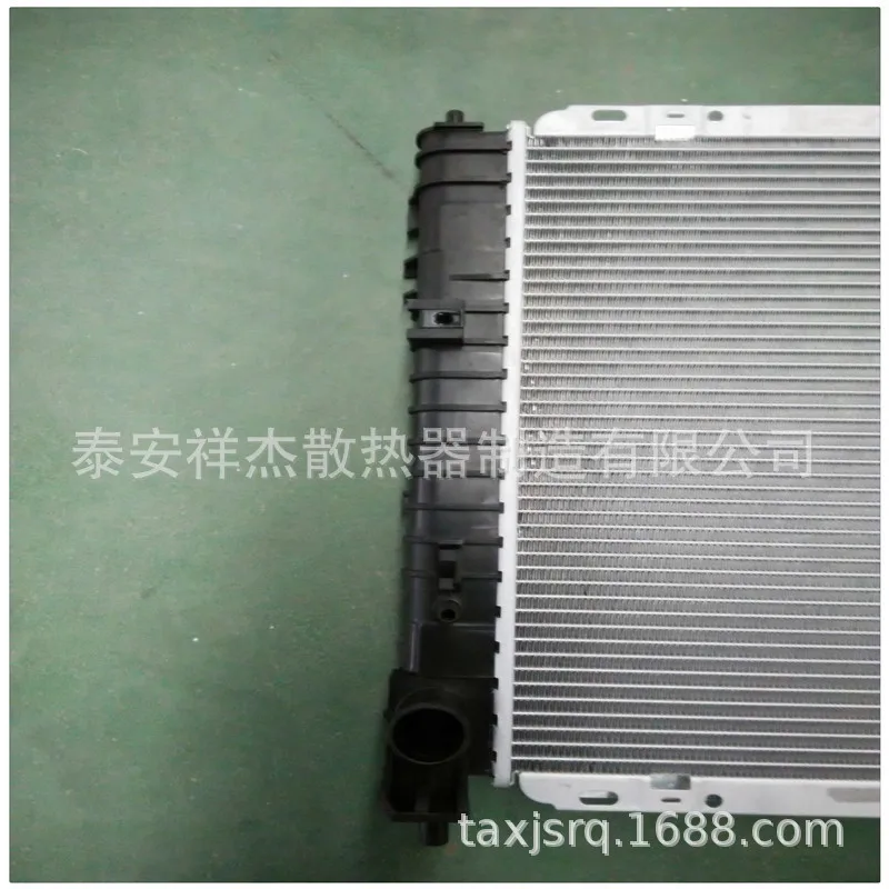 Радиатор для резервуара воды автомобильного радиатора Mercury Ford Mazda