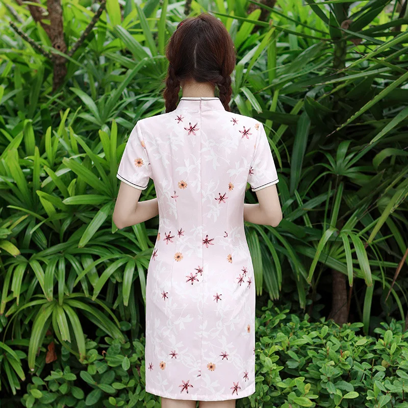 Атласное платье-Ципао с коротким рукавом и цветочным принтом | Тематическая