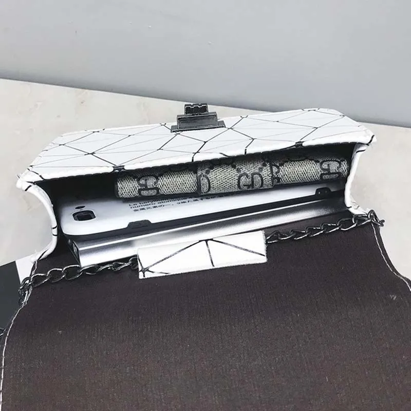 

Women Fashionable Shoulder Bags 2019 New Korean Version of The Messenger Bag Handbag Chain Wild Crack Printing Wild Shoulder Bag