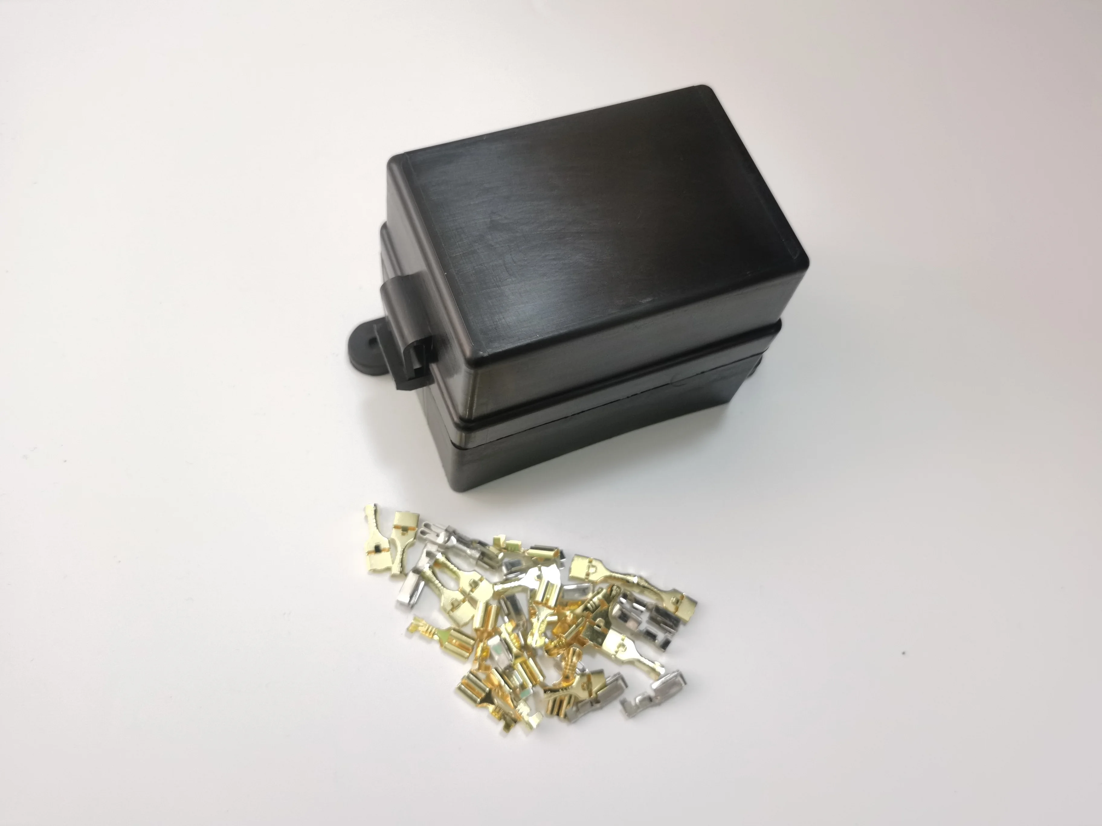 6-ходовой держатель предохранителя + 4-ходовой релейный автоматическая установка