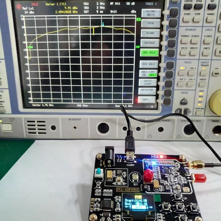 Генератор радиочастотных сигналов ADF4351 35-4400 МГц Частотный PLL с OLED-дисплеем |