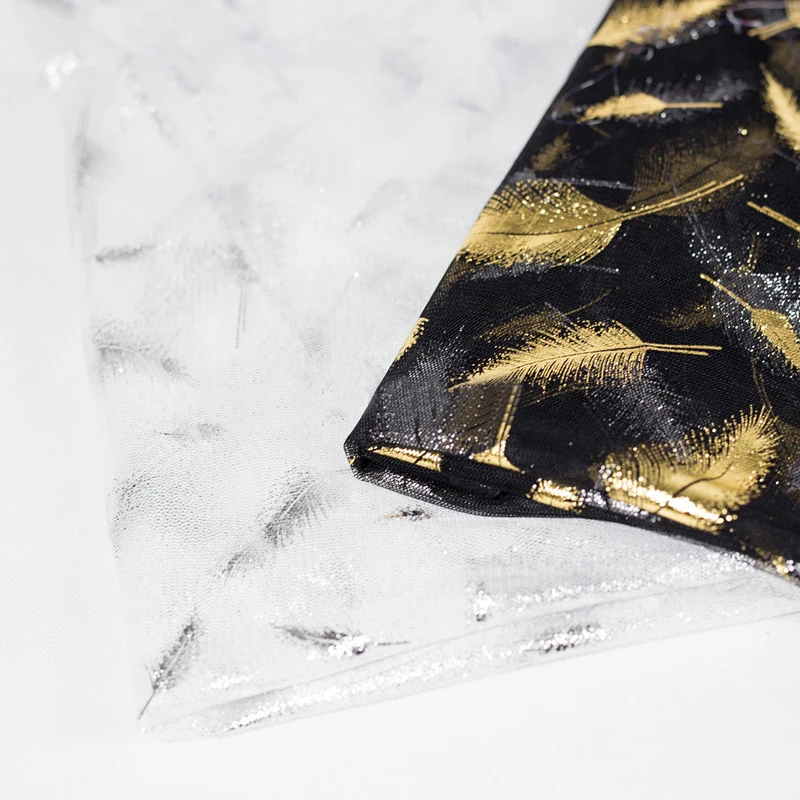 Ширина 140 см 1 м/лот горячее тиснение серебряные золотые перья блестки сетка