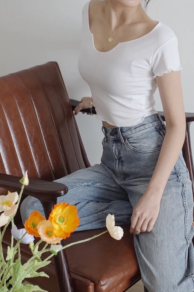 

2021 Summer Women V-Neck T Shirt Ladies Slim Waist Crop Tee Top Female Fashion Soild Color T-shirts