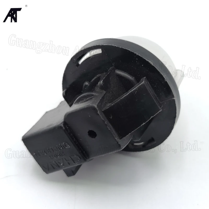 Пластина заднего номерного знака светильник для Suzuki Alto 2009-2013 Swift 2005-2013 SX4 2006-2013