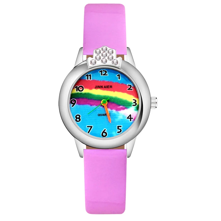 С героями мультфильмов с изображением милой радуги и украшением в виде