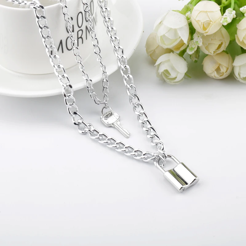 Цепочка в стиле панк с подвеской виде висячего замка