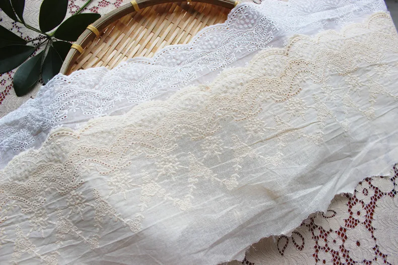 2 ярда/лот белого/бежевого цвета с классическим узором из хлопчатобумажной