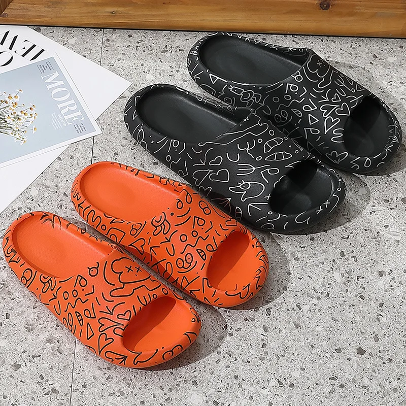 Тапки мужские Нескользящие износостойкие дизайнерские шлепанцы в стиле