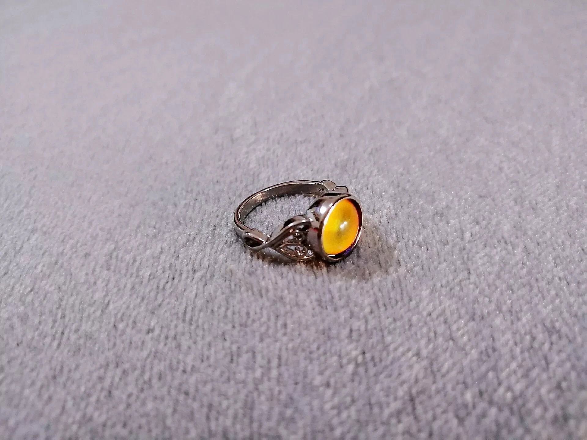 

Vintage Change Color Mood Ring Round Emotion Feeling Changeable Ring Temperature Control Gems Color Changing Rings for Women