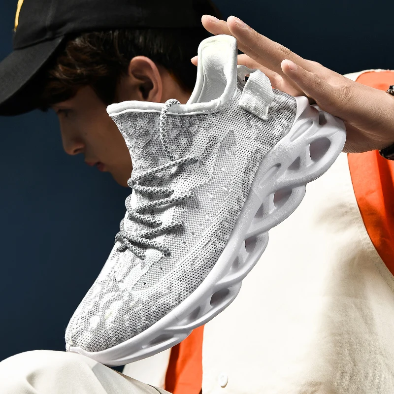 

Fashion Blade Sneakers Men Breathable Casual Sports Shoes Men Light Running Shoes Jogging Walking Tennis Sneakers Soft 2021 New