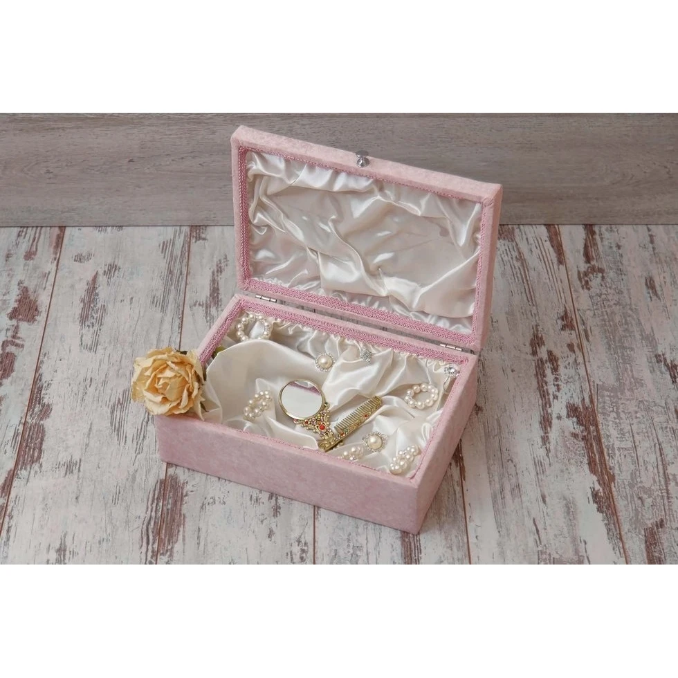 

Eem Ruched Small Crate Powder