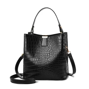 2021 spring womens shoulder bag fashion leisure handbag street temperament girls shoulder bag pu hot selling messenger bag free global shipping