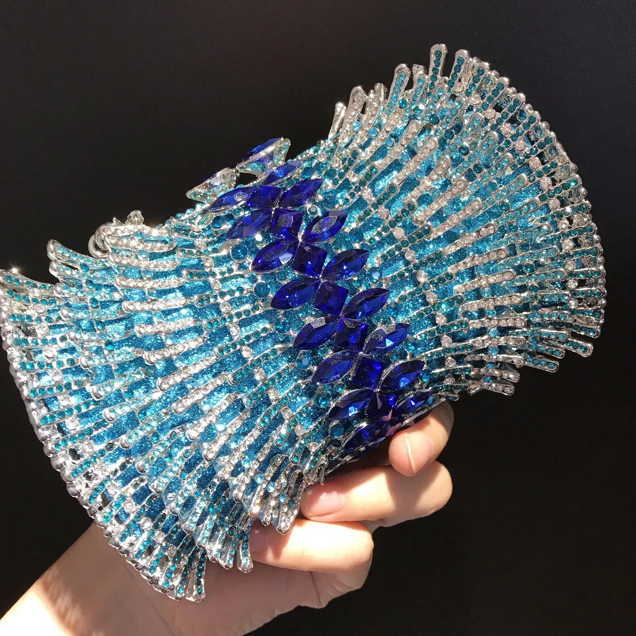 

XIYUAN Blue Diamond Clutch Purses Golden Handbags Luxury Gold Metal Crystal Rhinestone Evening Clutches Women Wedding Party Bag