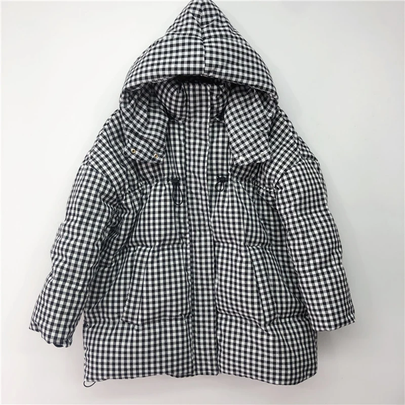 

2021 New Winter Coat Women Hooded Classic Black White Plaid Puffer Jacket Warm 90% White Duck Down Parkas Thick Loose Outwear