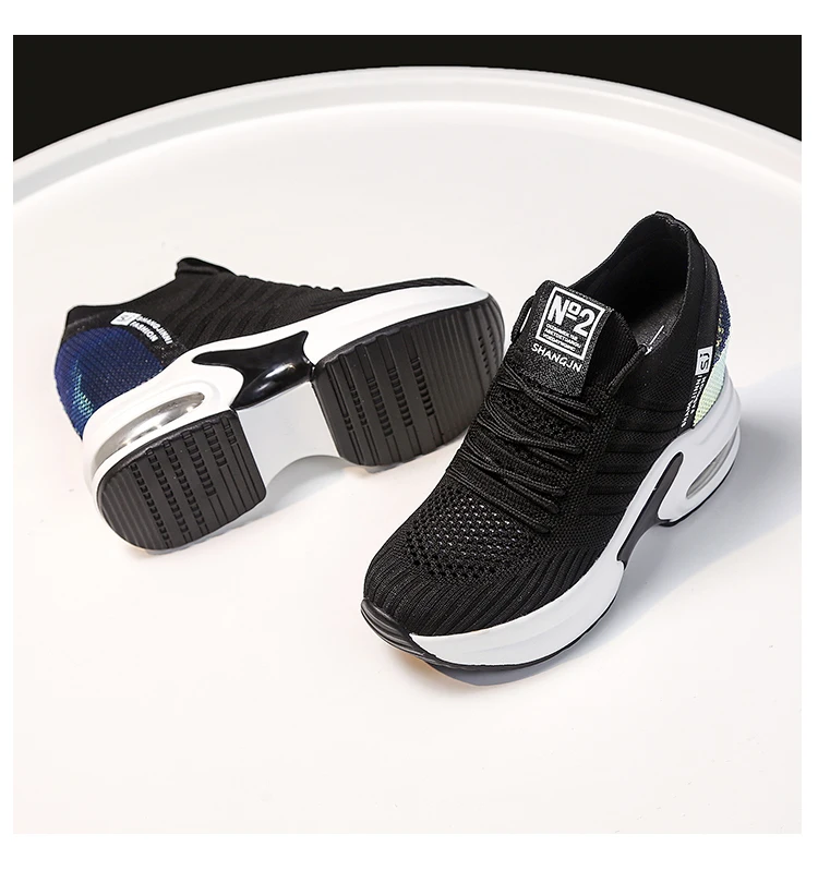 

Inner heightening sports white shoes female summer 2020 spring new breathable mesh casual casual thick bottom old shoes Z578