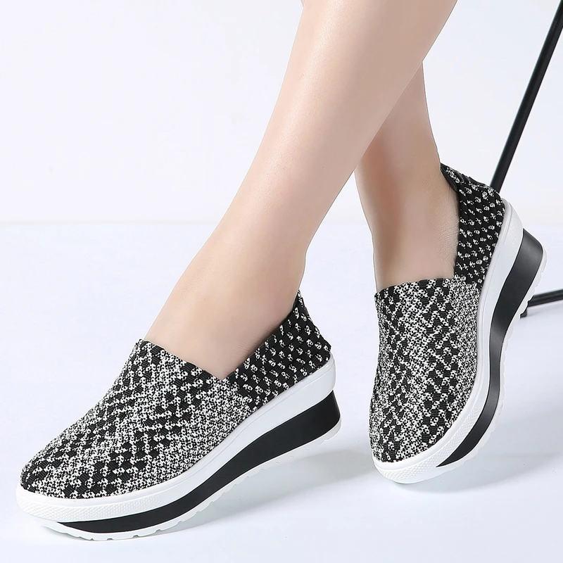 Женские тканевые кроссовки на платформе Повседневные слипоны танкетке летние A755