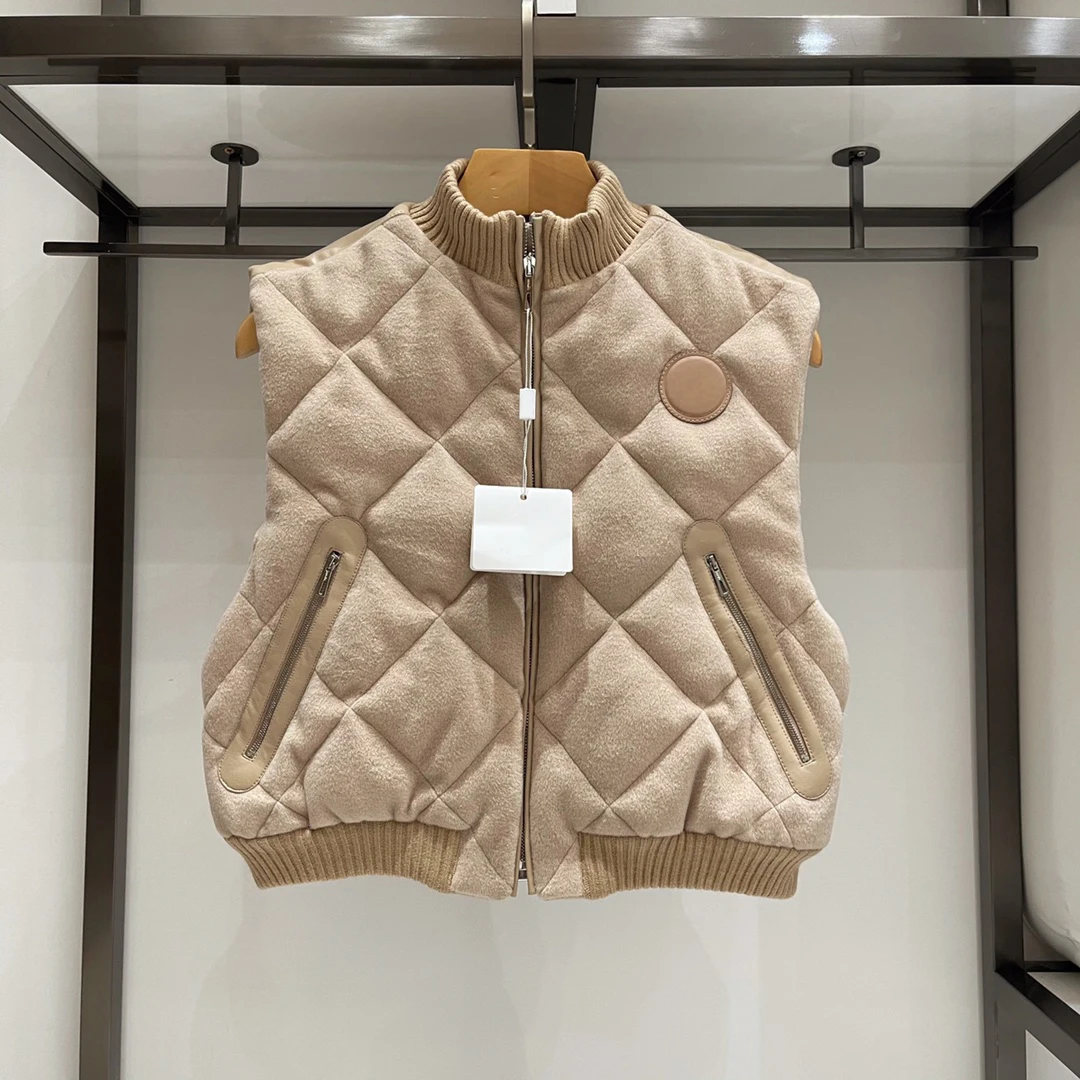 

Женский ромбовидный пуховой жилет