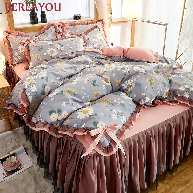 barato Conjuntos De Cama De Luxo Roupa De Cama Confortável 4pcs Saia Da Cama Fronha Capa De Edredão Para Crianças Quarto Nordic Estilo Jogo De Cama King Size Rainha