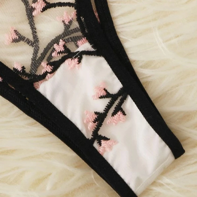 Комплект женского нижнего белья прозрачный с треугольными чашками Ультратонкий