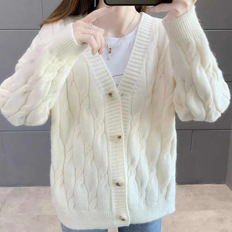 

Однобортная трикотажная женская кофта с V-образным вырезом и длинным рукавом